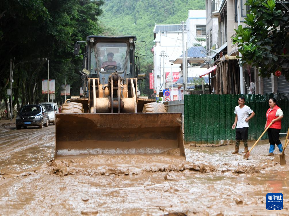 广西凌云县遭遇强降雨  当地安全