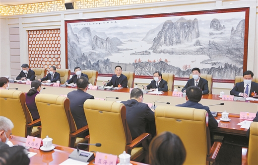 刘宁参加河池市代表团审议