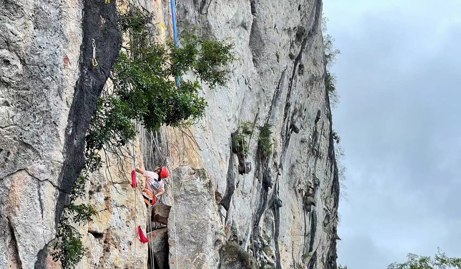 2022中国攀岩自然岩壁系列赛（广西马山站）开赛