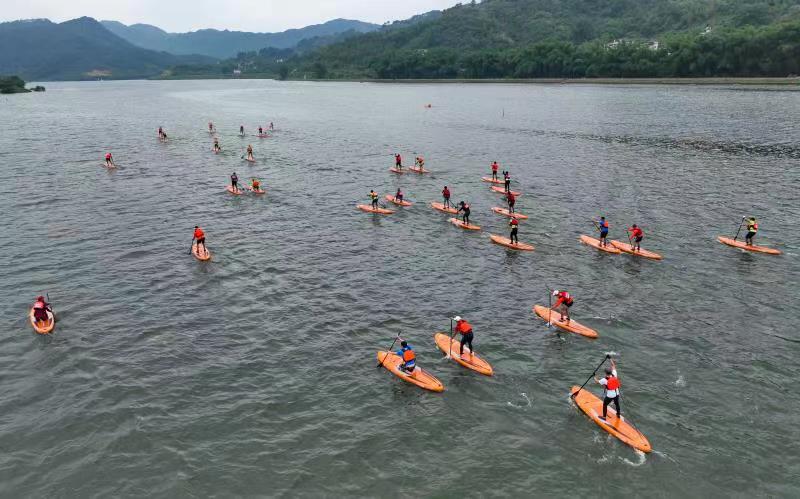 2023“绿水青山”中国休闲运动挑战赛在平乐举办